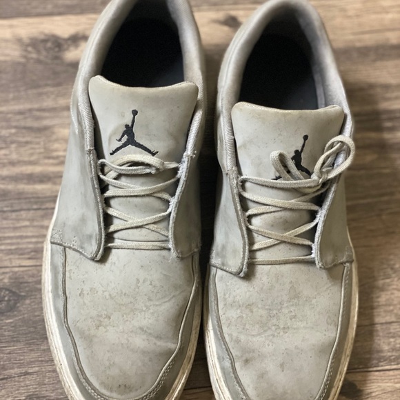 Mens Jordan Grown-Low Size 12 Shoes - Picture 3 of 4